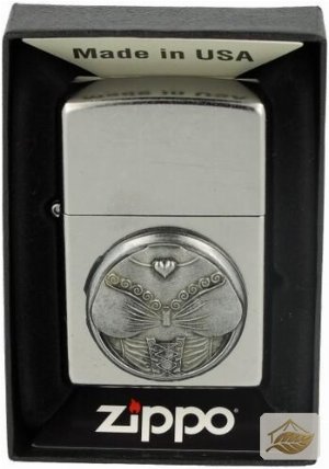 Zippo Street Chrome Feuerzeug mit Dekolleté-Plakette