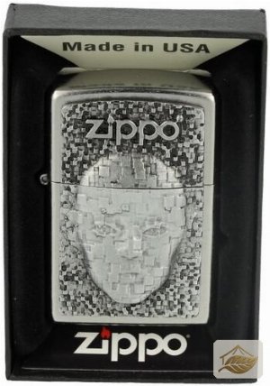 Zippo Street Chrome mit Pixel-Gesicht-Plakette (Digital Face)