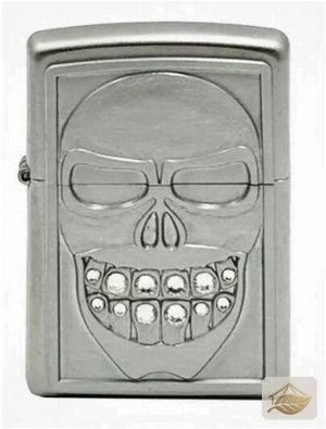 Zippo Totenkopf-Plakette Benzinfeuerzeug, Satin Chrome