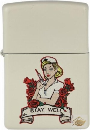 Zippo Tattoo Nurse Feuerzeug, Weiß Matt mit Retro-Print
