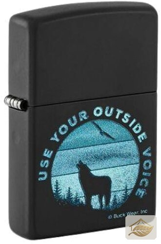 Zippo heulender Wolf, Spruch USE YOUR OUTSIDE VOICE